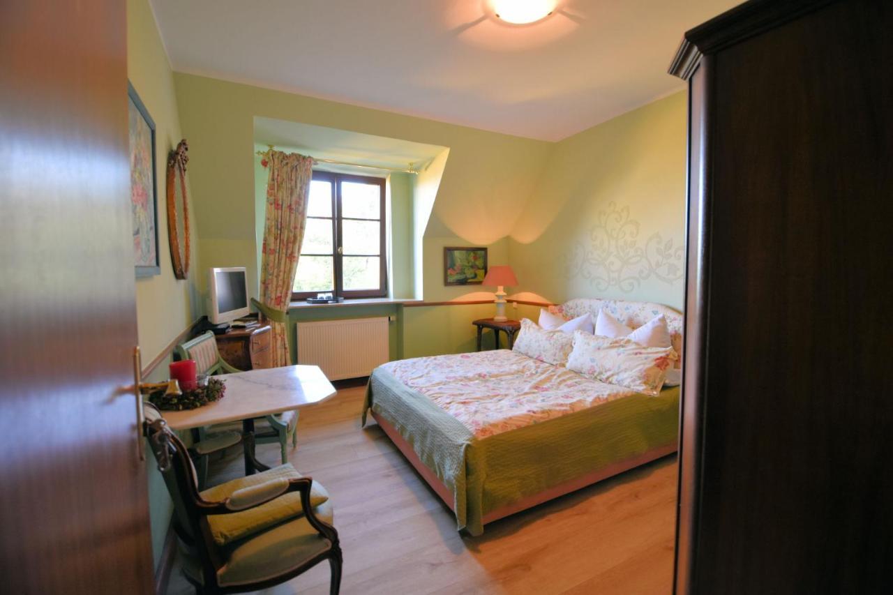 Pension Zur Koeniglichen Ausspanne Дрезден Экстерьер фото